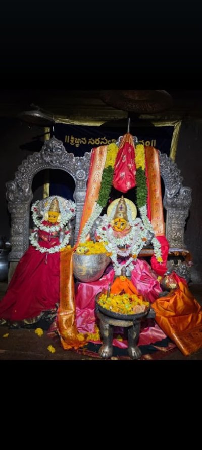 Basara Sri Gnana Saraswati Devi Temple entrance and temple complex