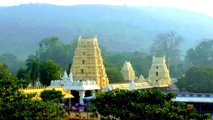 Sri Mahanandeeswara Swamy Vari Devasthanam