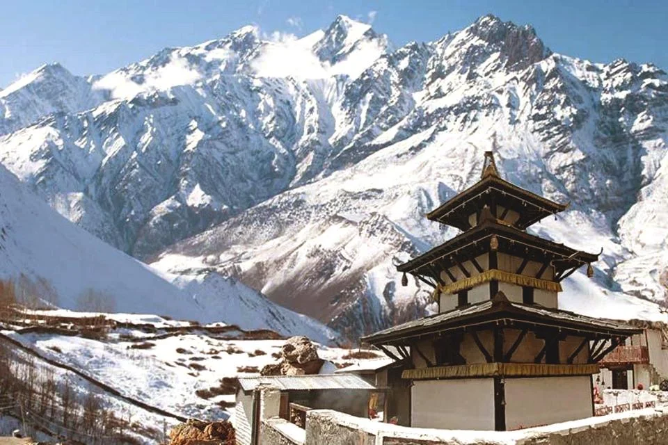 Sri Saligrama Moorthy Perumal Temple , Thiru Salagramam (Muktinath, Nepal) entrance and temple complex