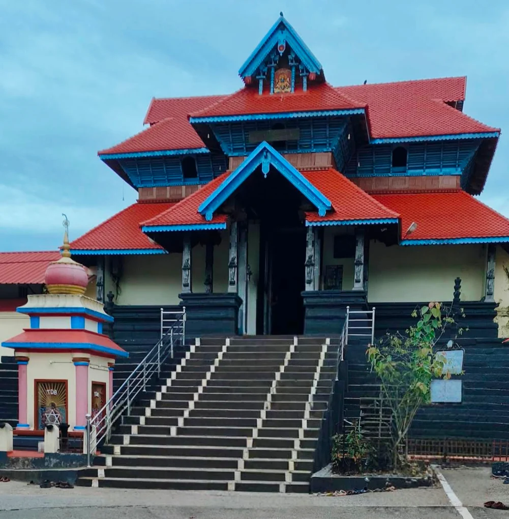 Sri Parthasarathy Perumal Temple , Thiruvaaran Vilai (Aranmula, Kerala)